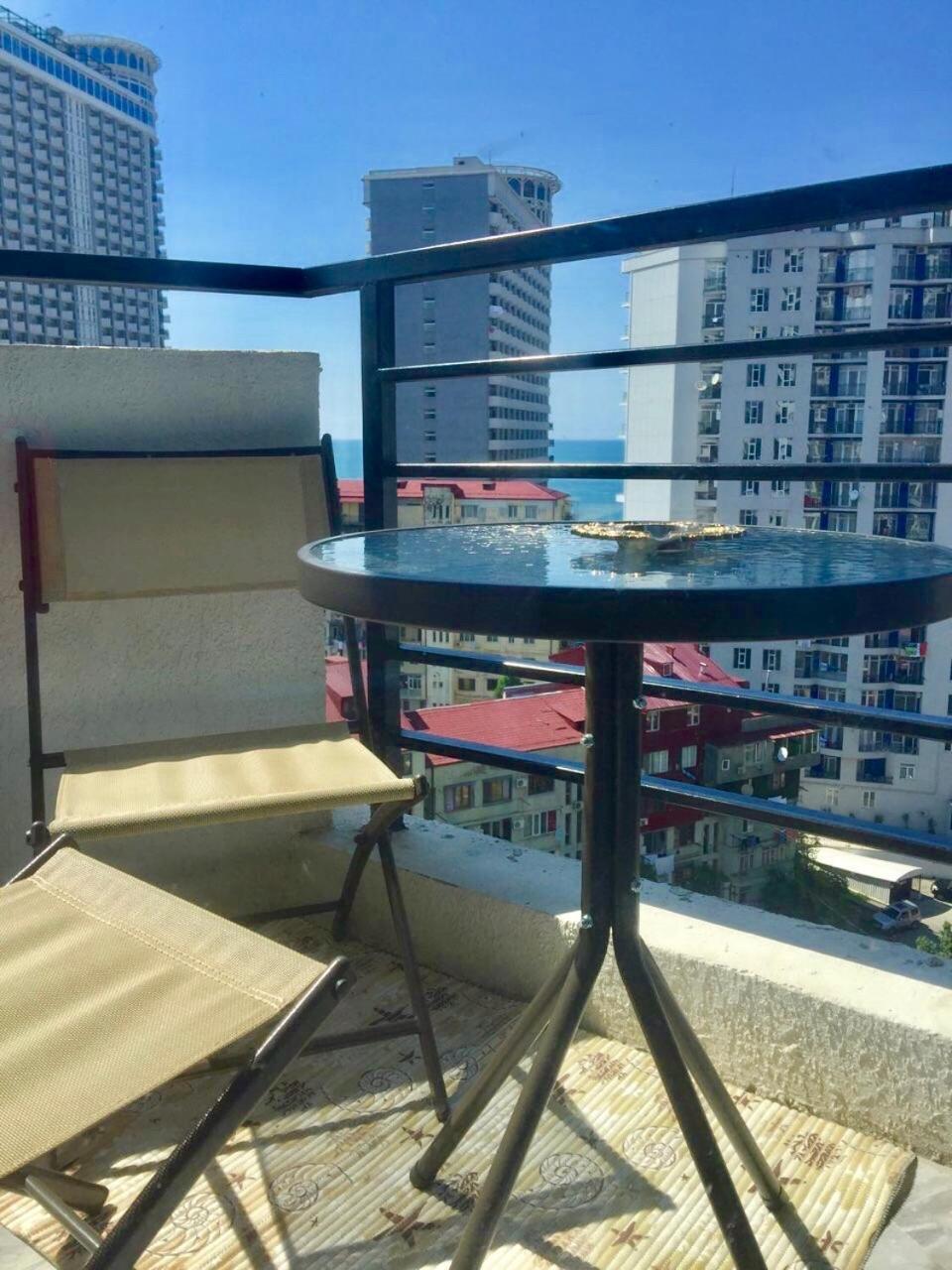 Pirosmani 18D, 12 Floor Apartment บาทูมิ ภายนอก รูปภาพ